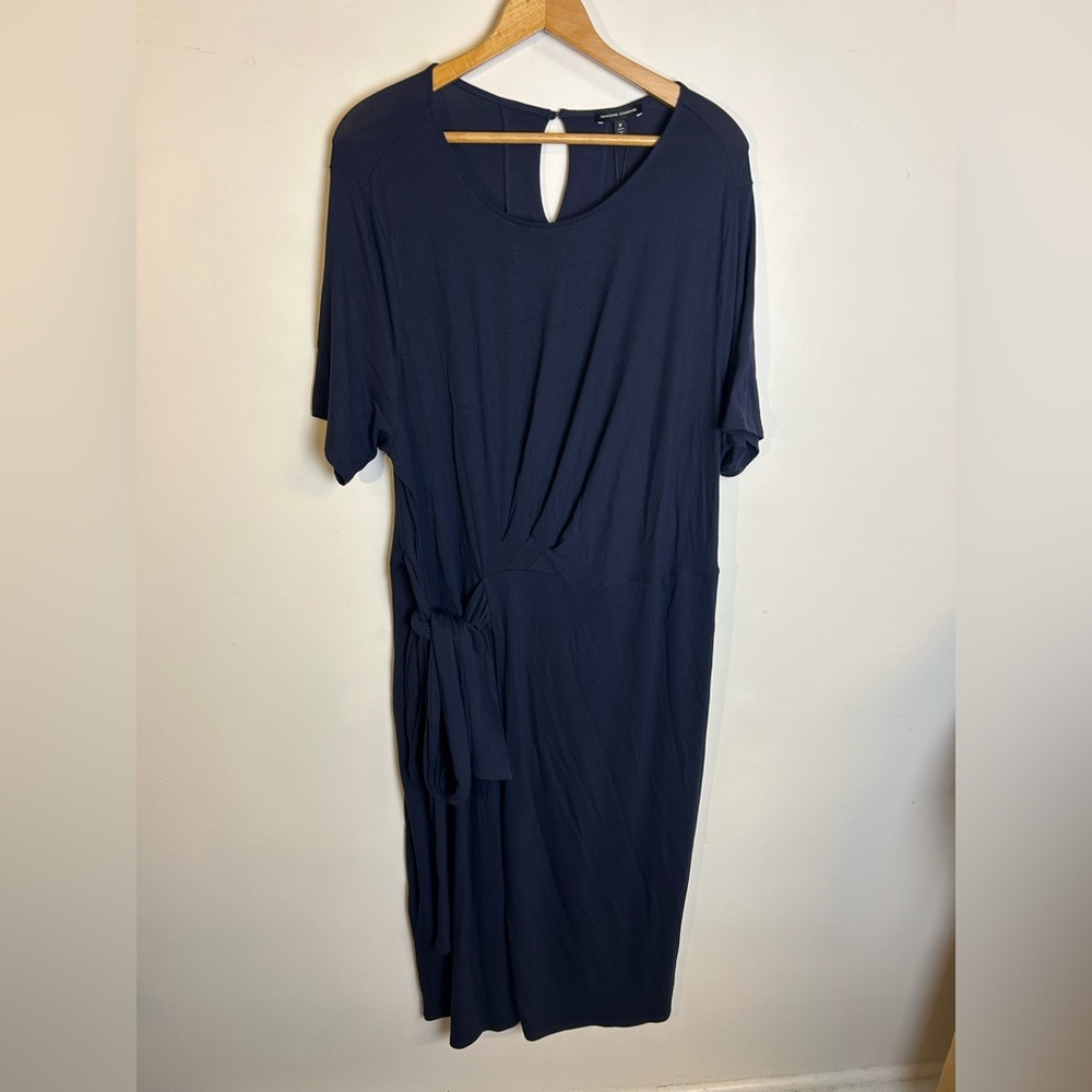 NWT Universal standard Midi dress Navy Blue Size M stretch Old Money Comfortable